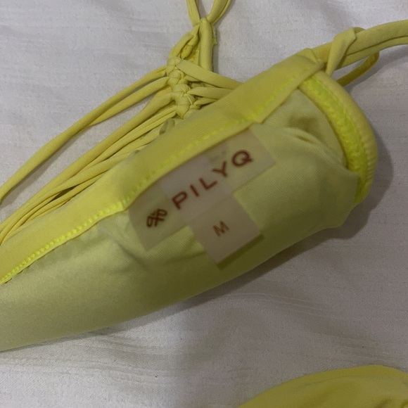 Pily Q Isla triangle swim matching bottom-size medium - Picture 4 of 4